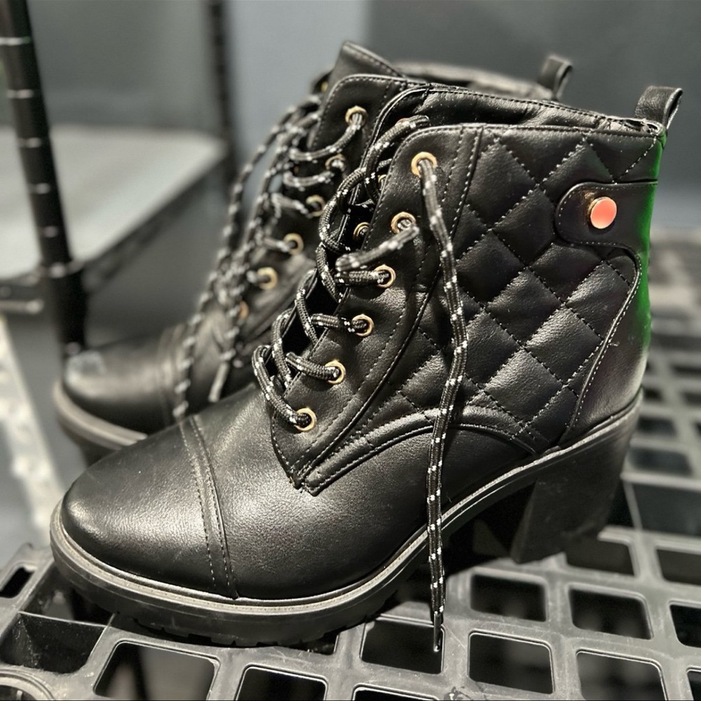 Women Black Booties